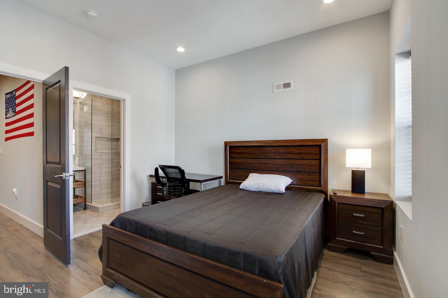 GRAYS FERRY - Residential