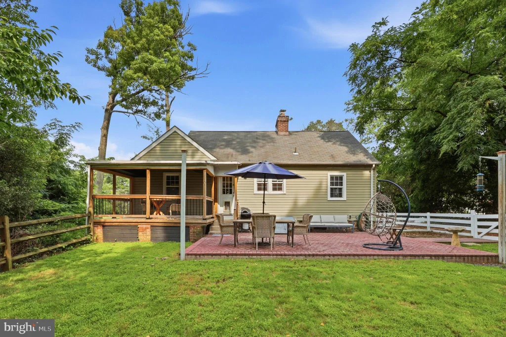 925 Gilbert Road, Cheltenham, PA 19012