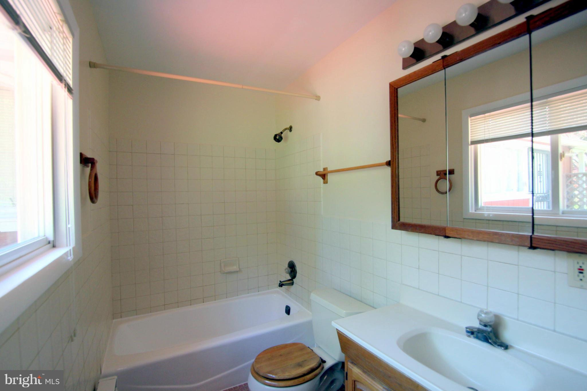 HAMMOND WOODS - Residential