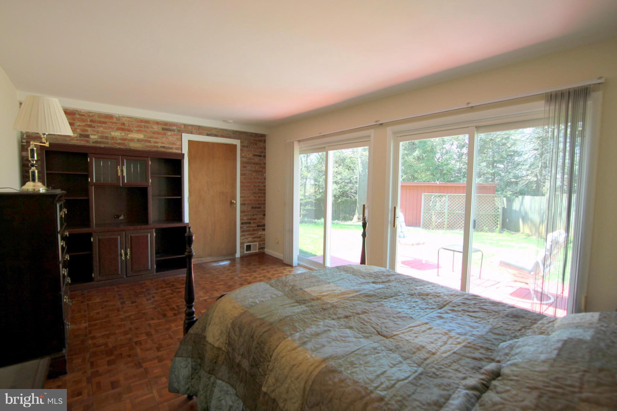 HAMMOND WOODS - Residential