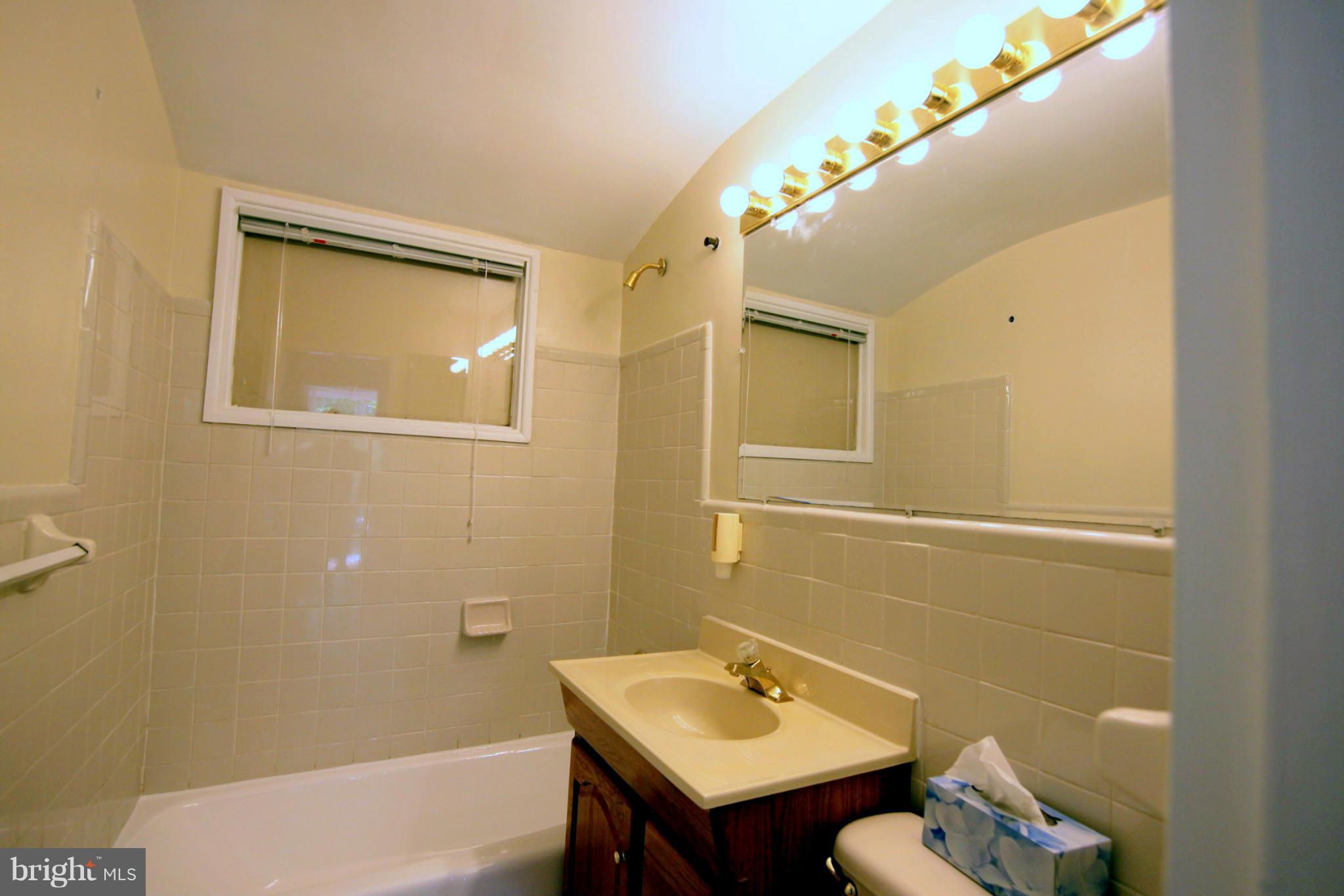 HAMMOND WOODS - Residential