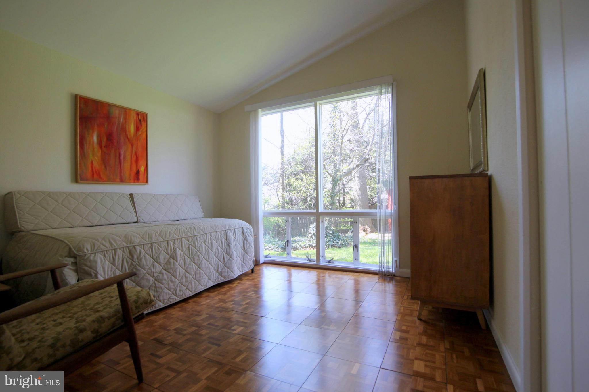 HAMMOND WOODS - Residential