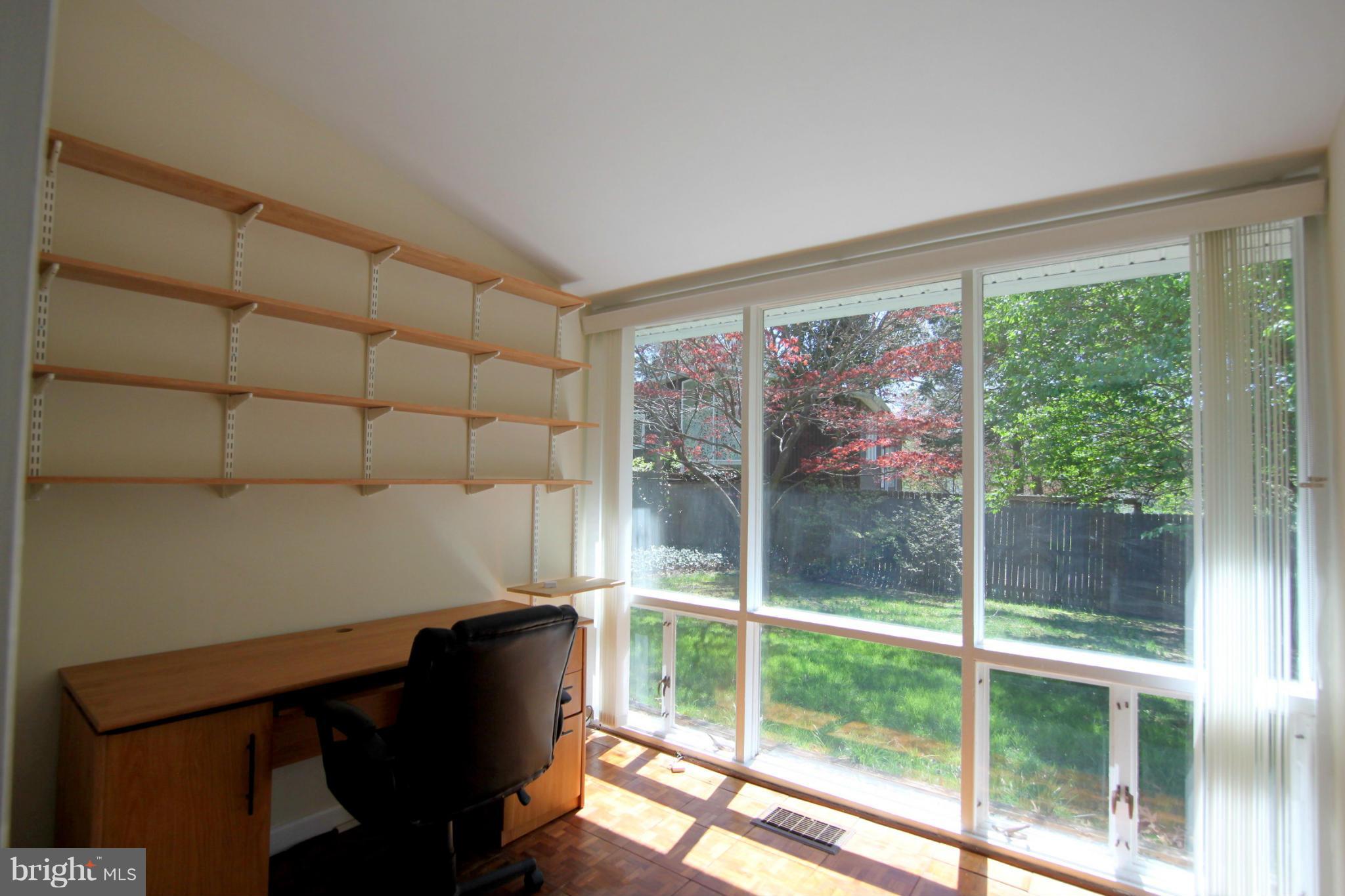 HAMMOND WOODS - Residential