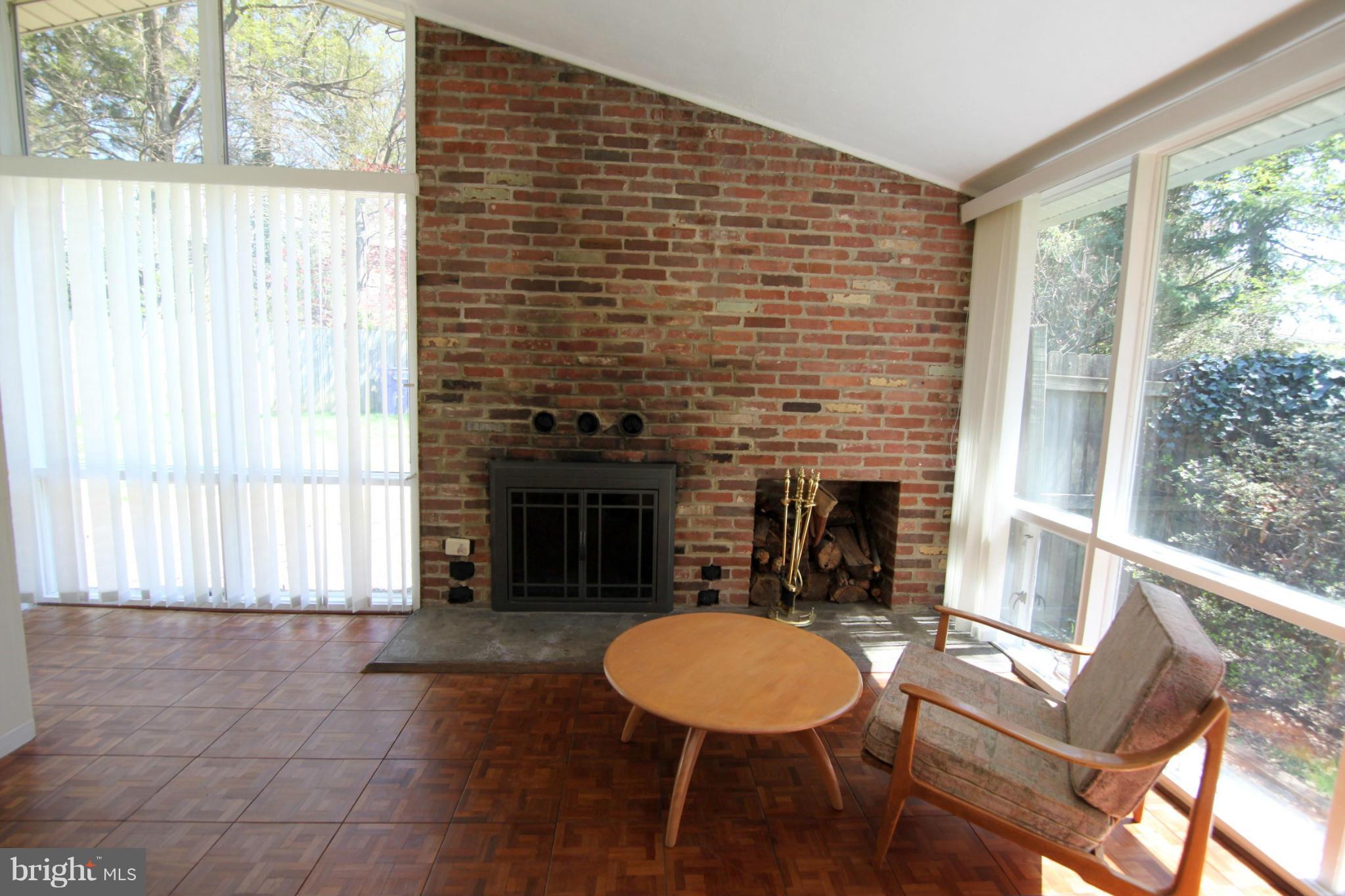 HAMMOND WOODS - Residential