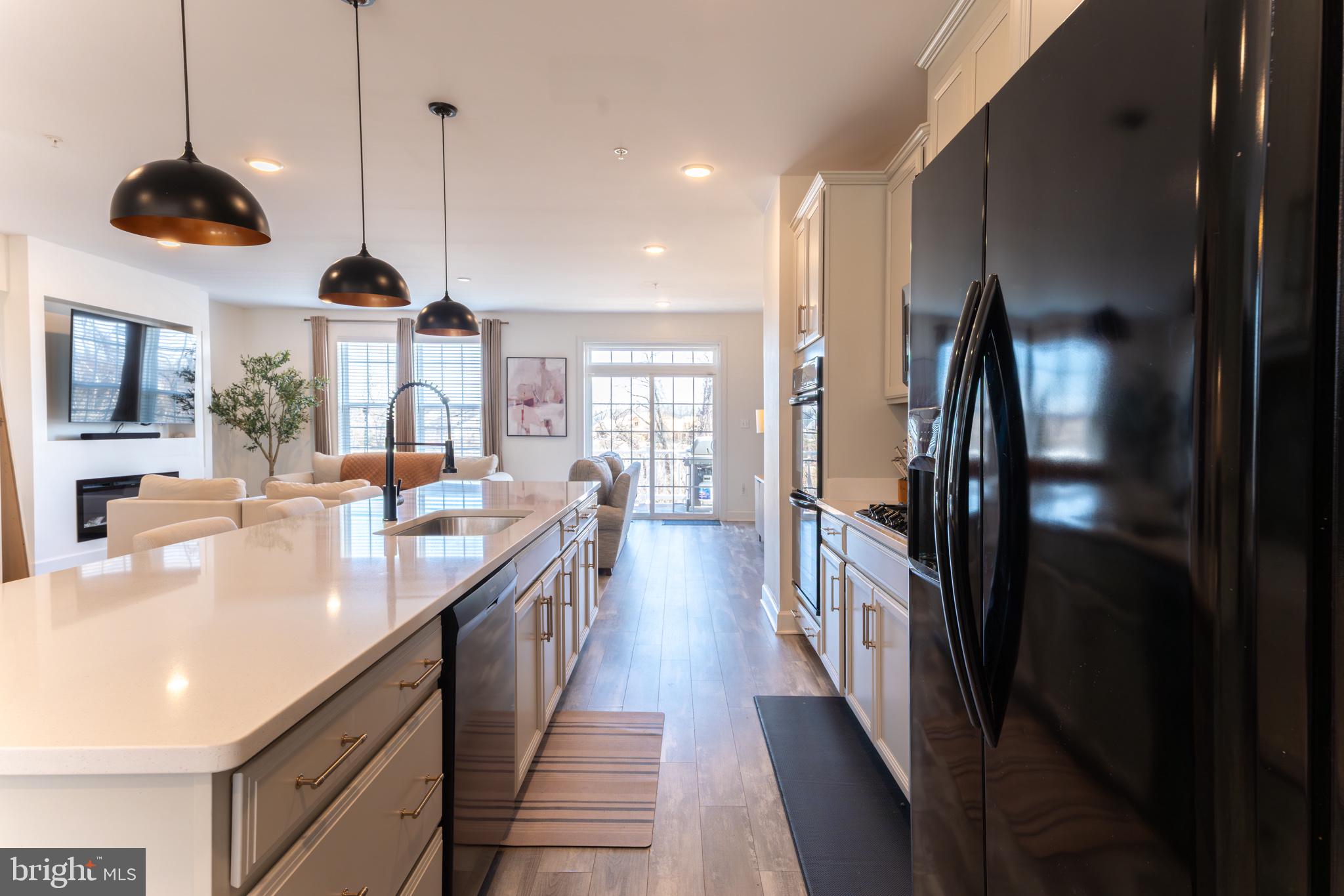 9722 GLASSY CREEK WAY