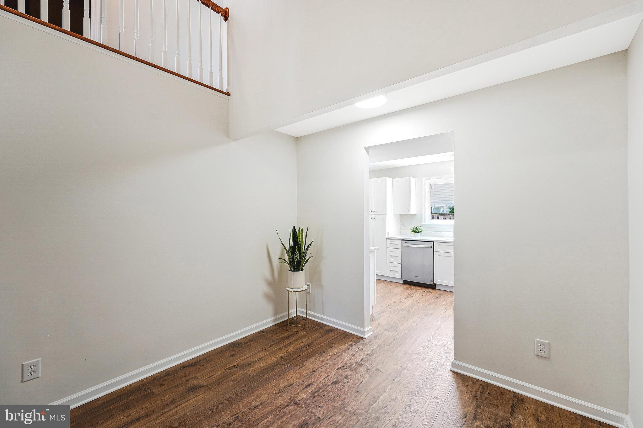 REFLECTION LAKE - Residential