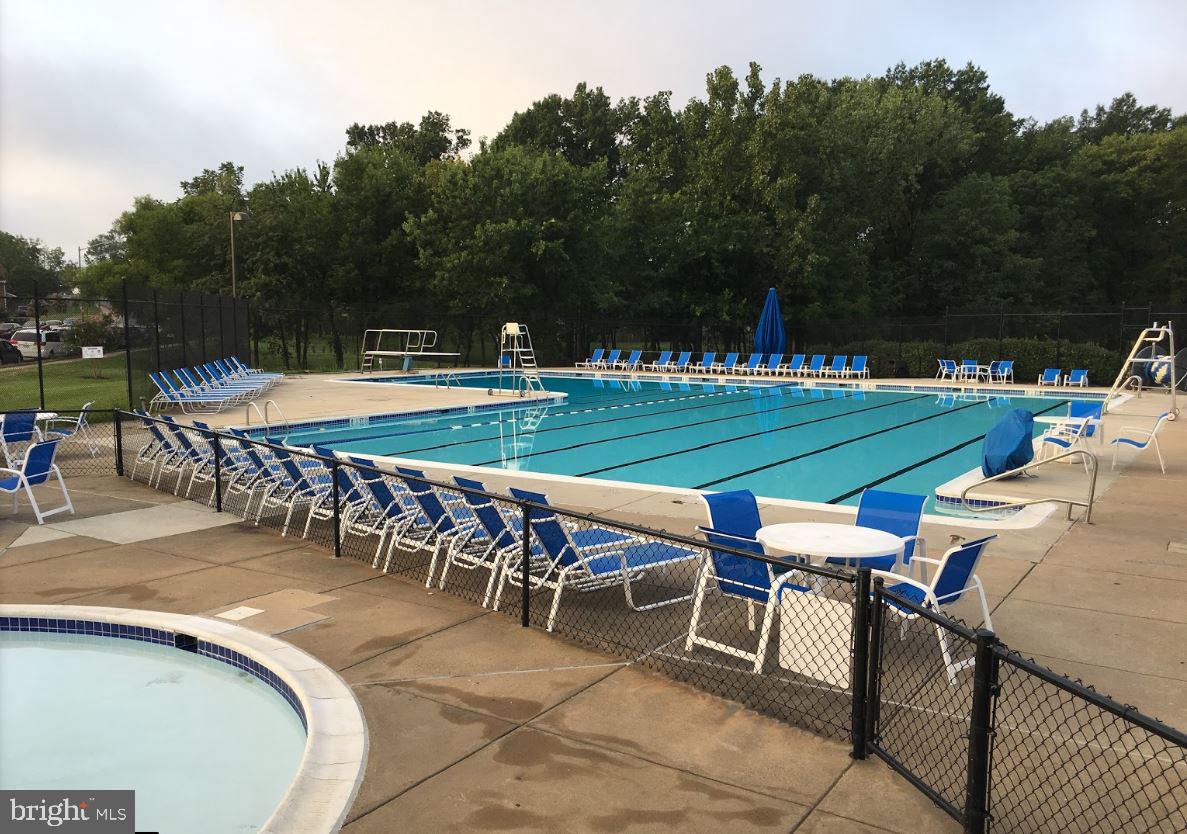REFLECTION LAKE - Residential