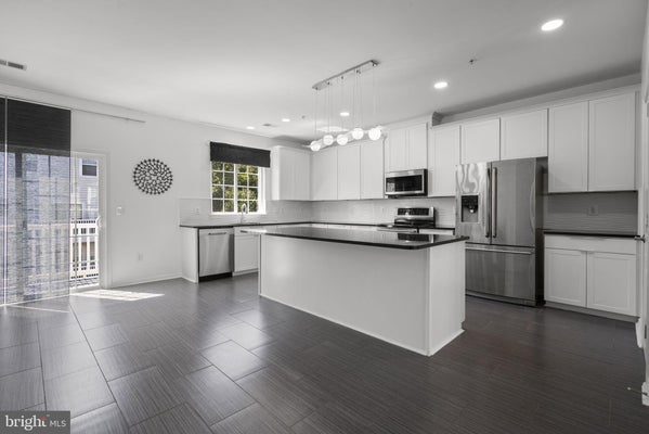 14760 MASON CREEK CIR, WOODBRIDGE, VA 22191 - Image f7eeec083931d2427ed48e6475f4b00d/1395616912