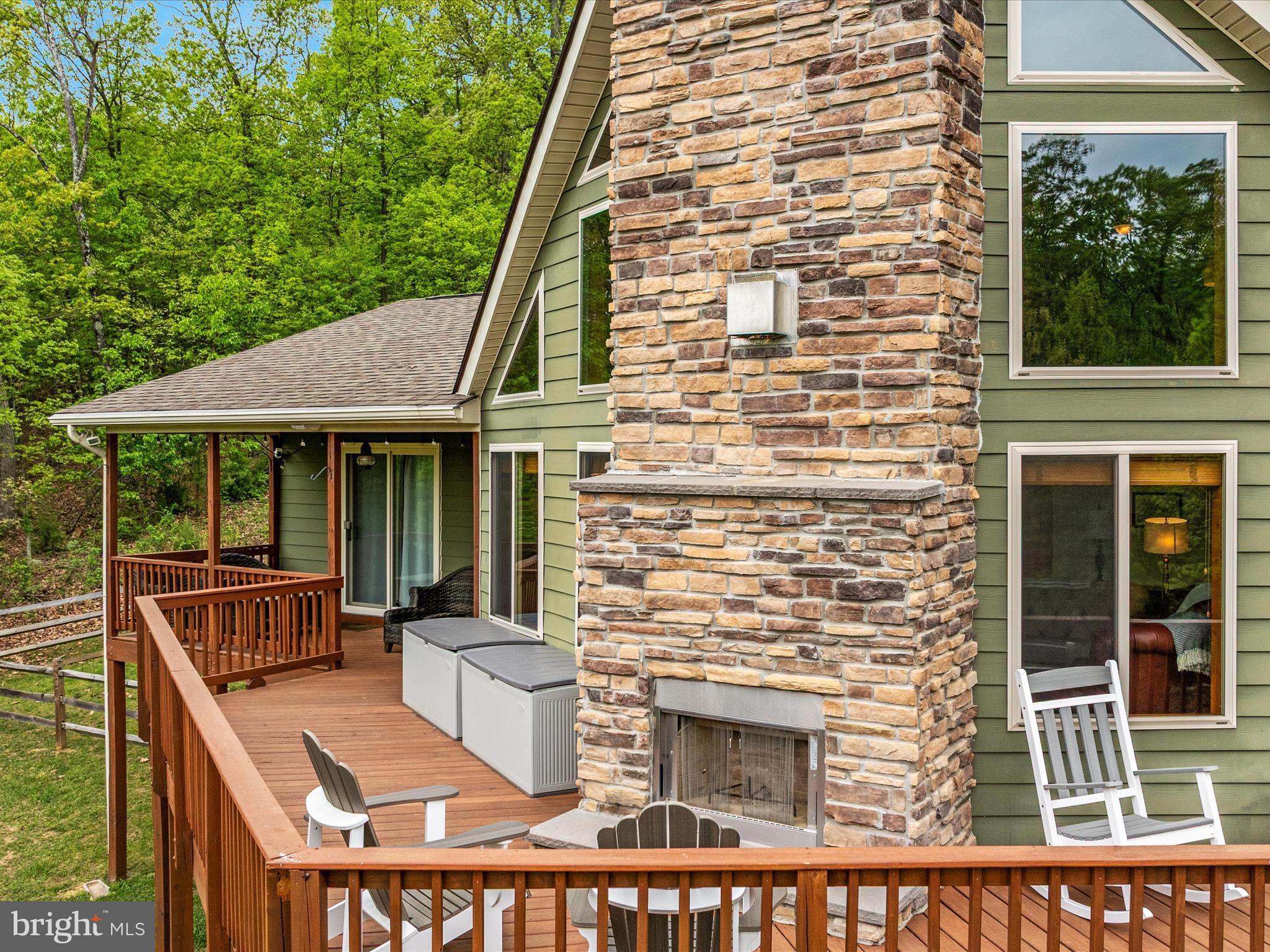 874 KILDARE DRIVE