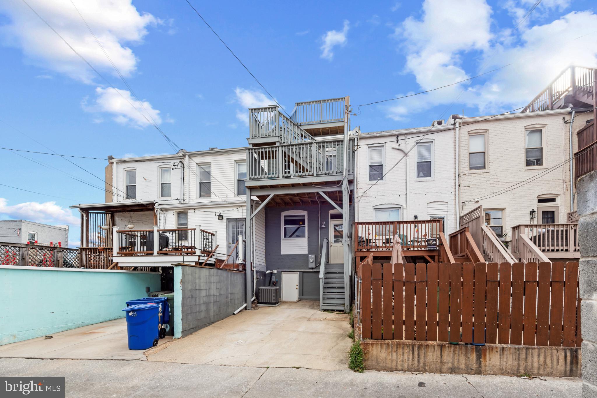 HIGHLANDTOWN - Residential