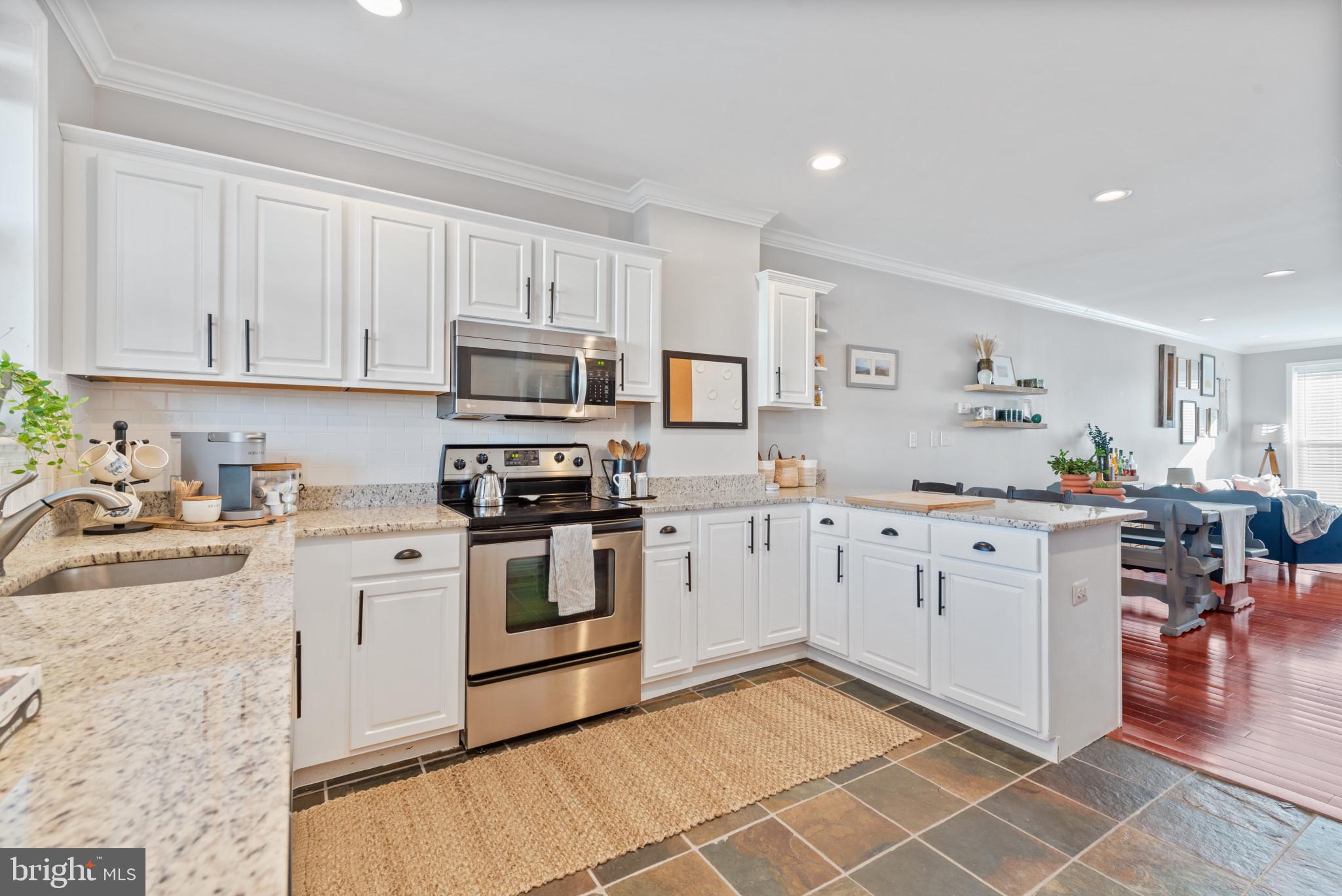 HIGHLANDTOWN - Residential