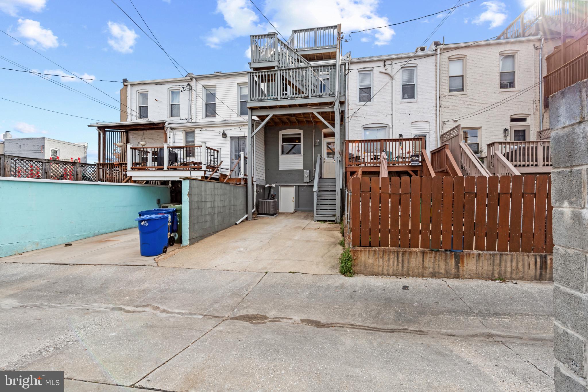 HIGHLANDTOWN - Residential