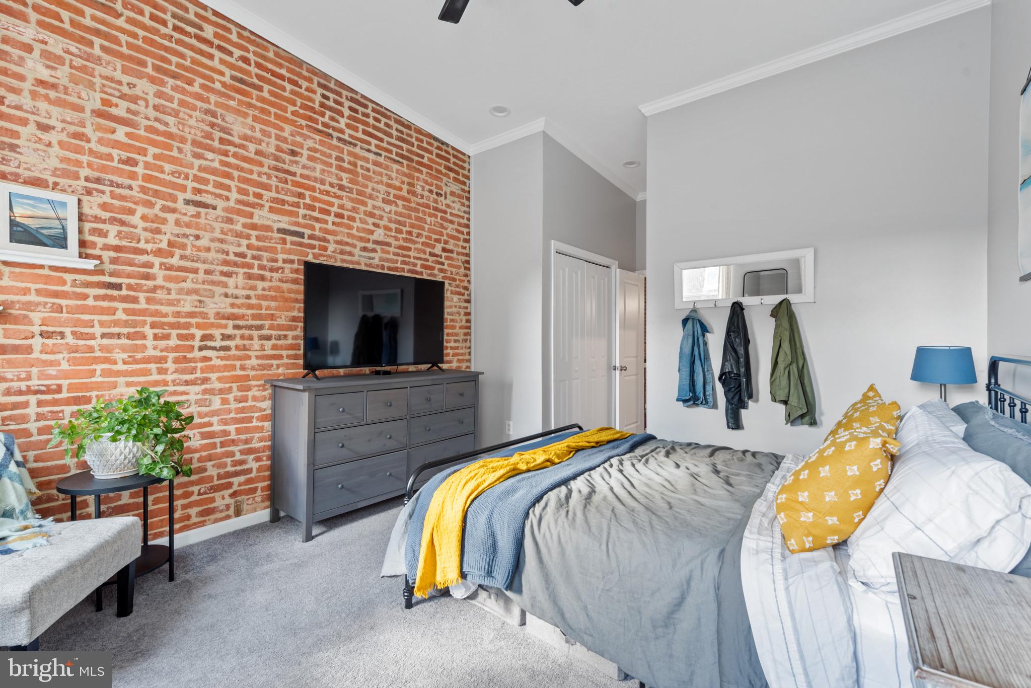 HIGHLANDTOWN - Residential