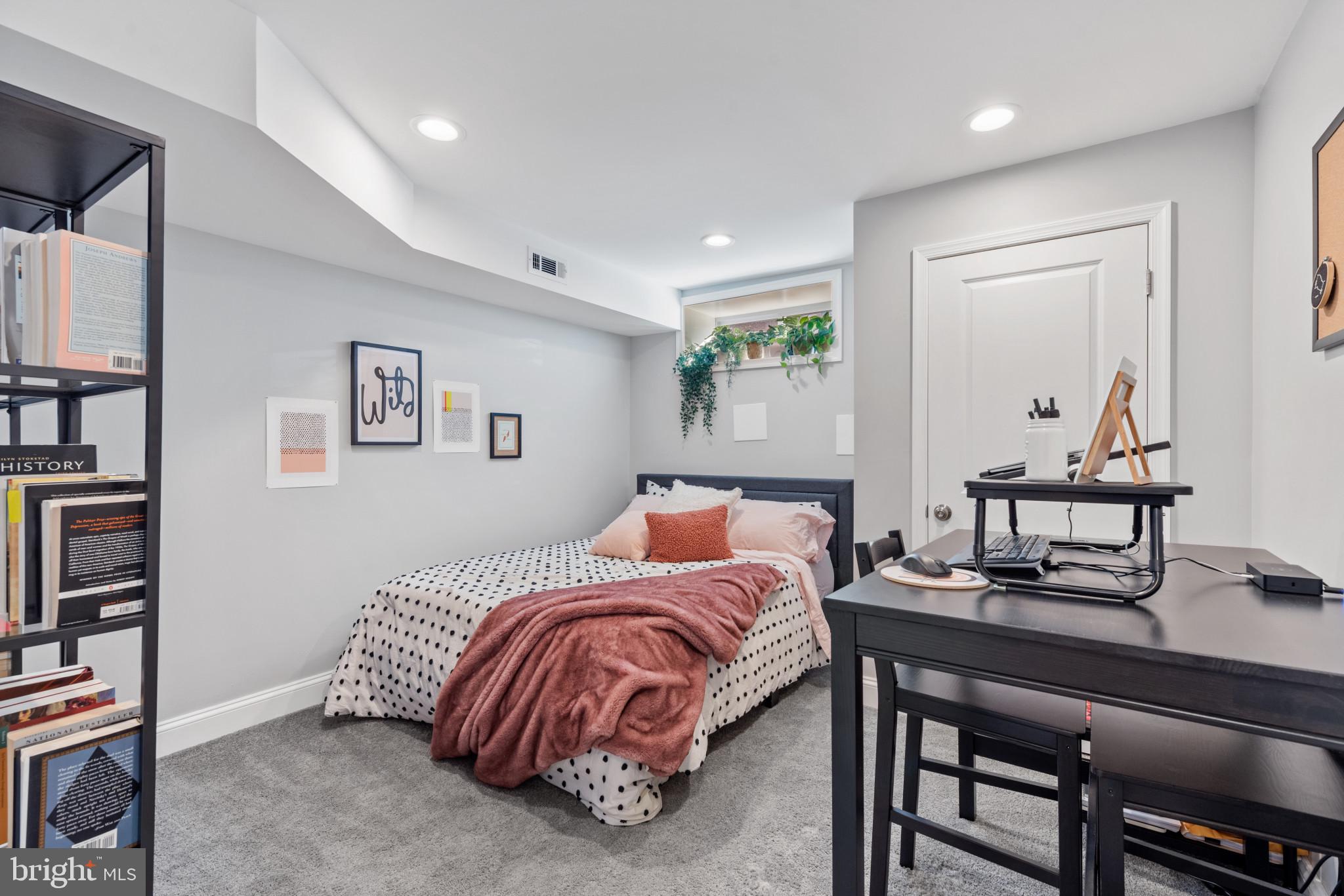 HIGHLANDTOWN - Residential