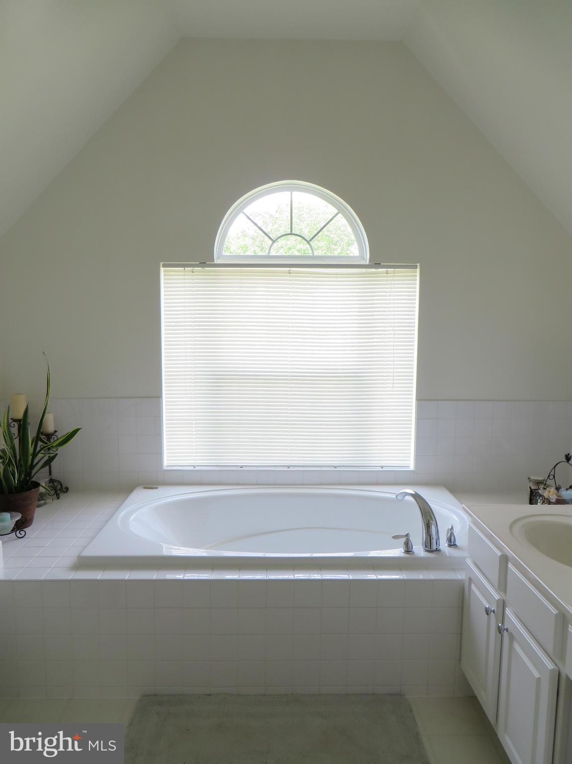 HUNTING QUARTERS - Residential