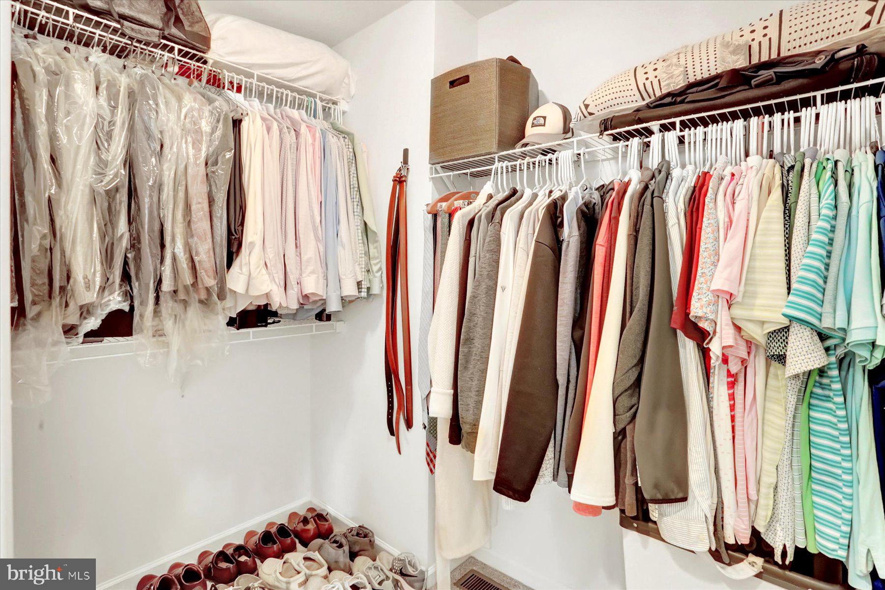 MEADOWBROOK FARMS - Residential