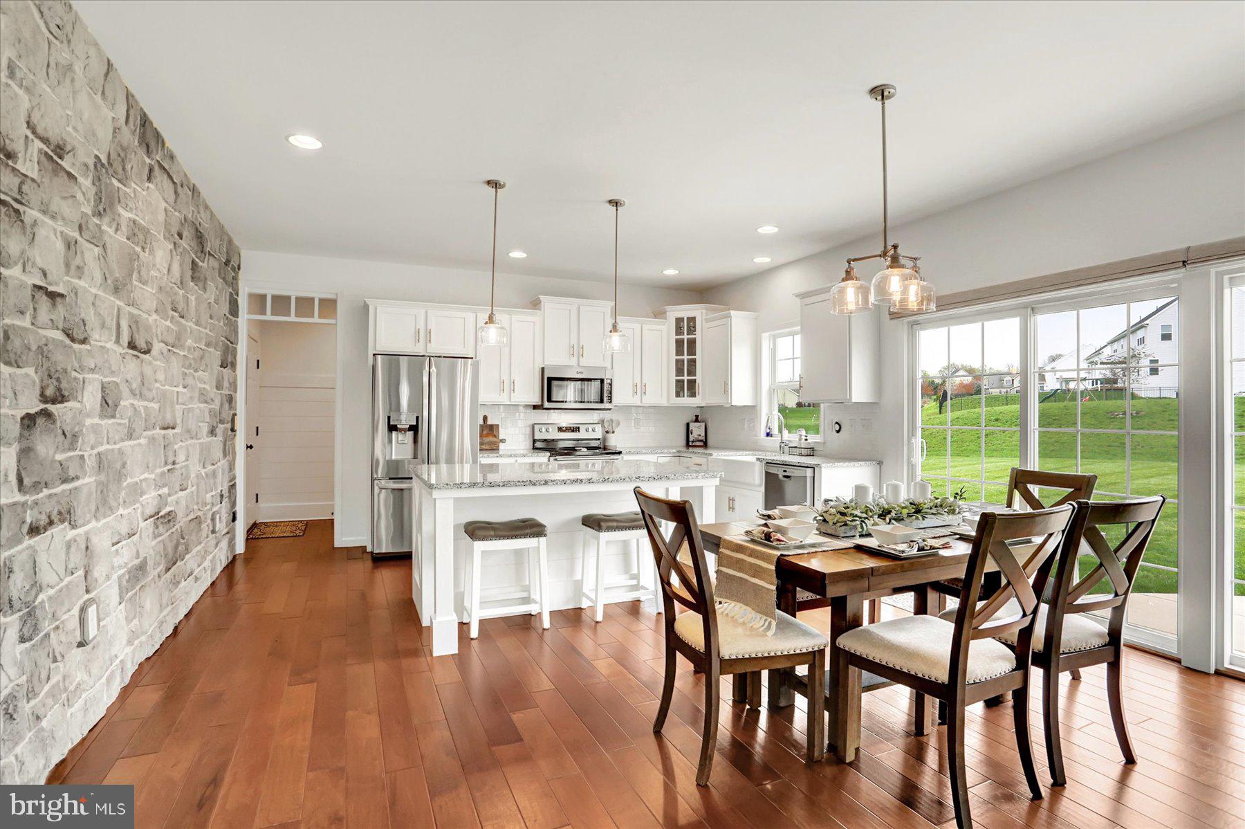 MEADOWBROOK FARMS - Residential