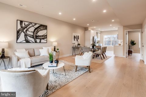 854 XENIA STREET SE 2 WASHINGTON DC 20032