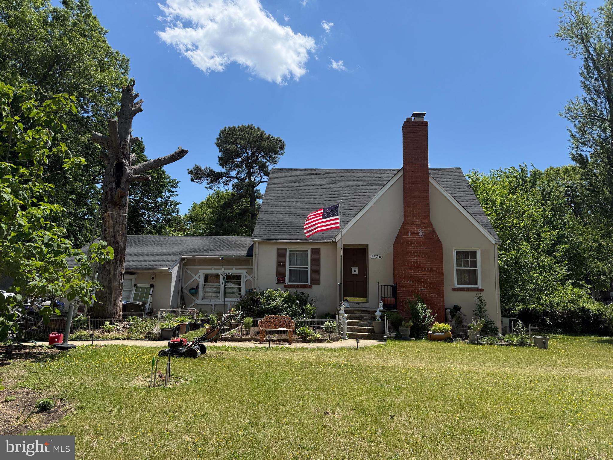 DOWDEN TERRACE - Land