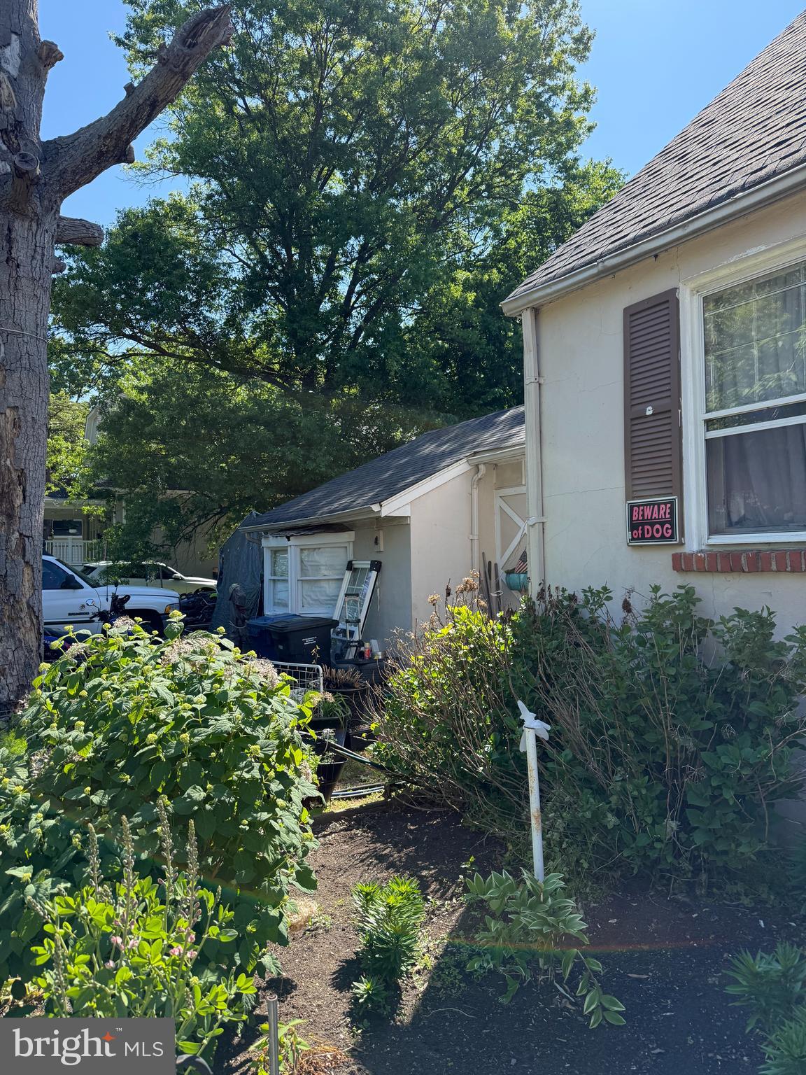 DOWDEN TERRACE - Land
