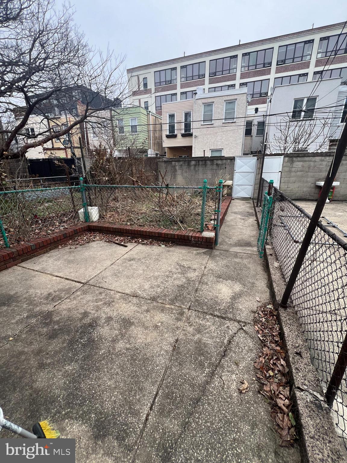 PASSYUNK SQUARE - Residential