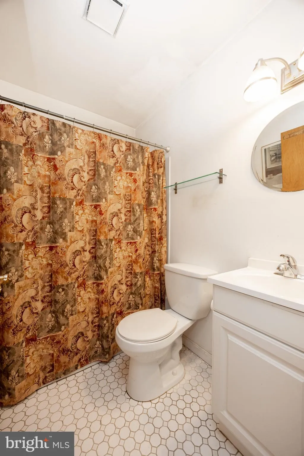 Upper Chichester, Pennsylvania 19061, United States, 4 Bedrooms Bedrooms, ,3 BathroomsBathrooms,Residential,Active,241376