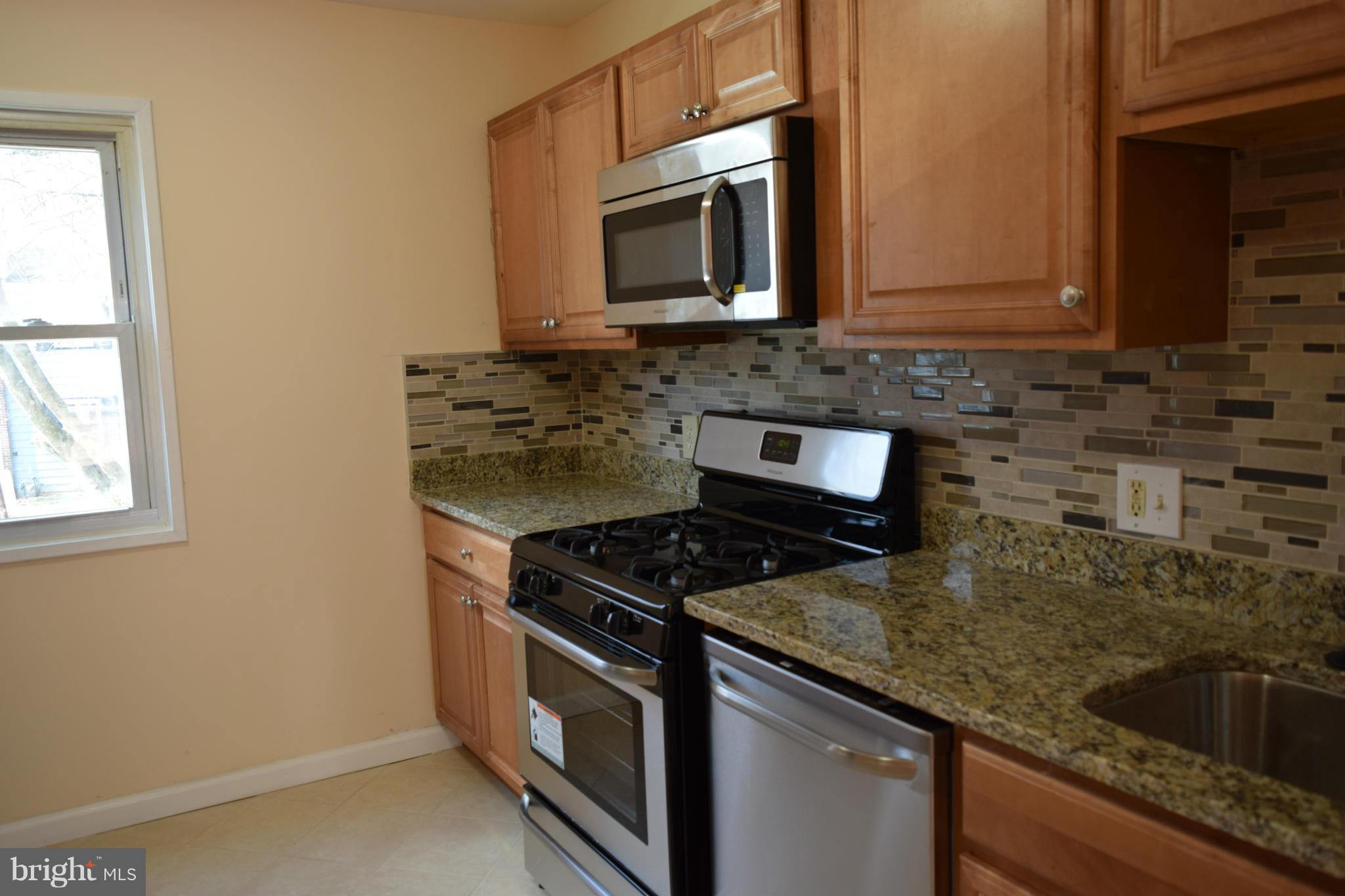 LAKE BRADDOCK - Residential