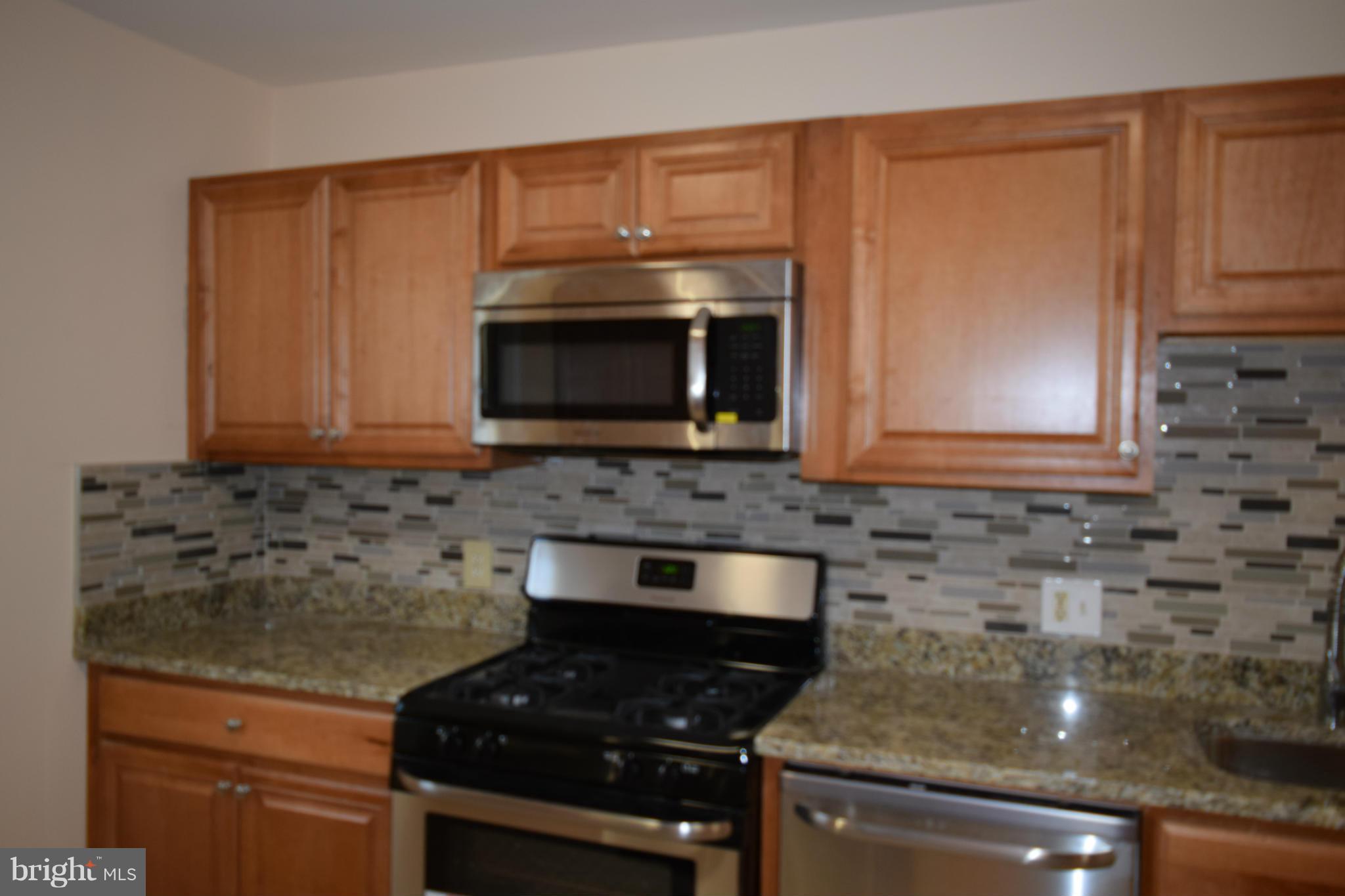 LAKE BRADDOCK - Residential