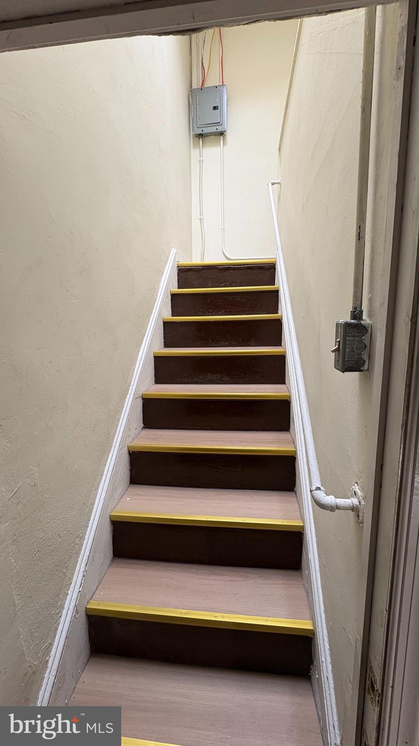 CHINATOWN - Residential Lease