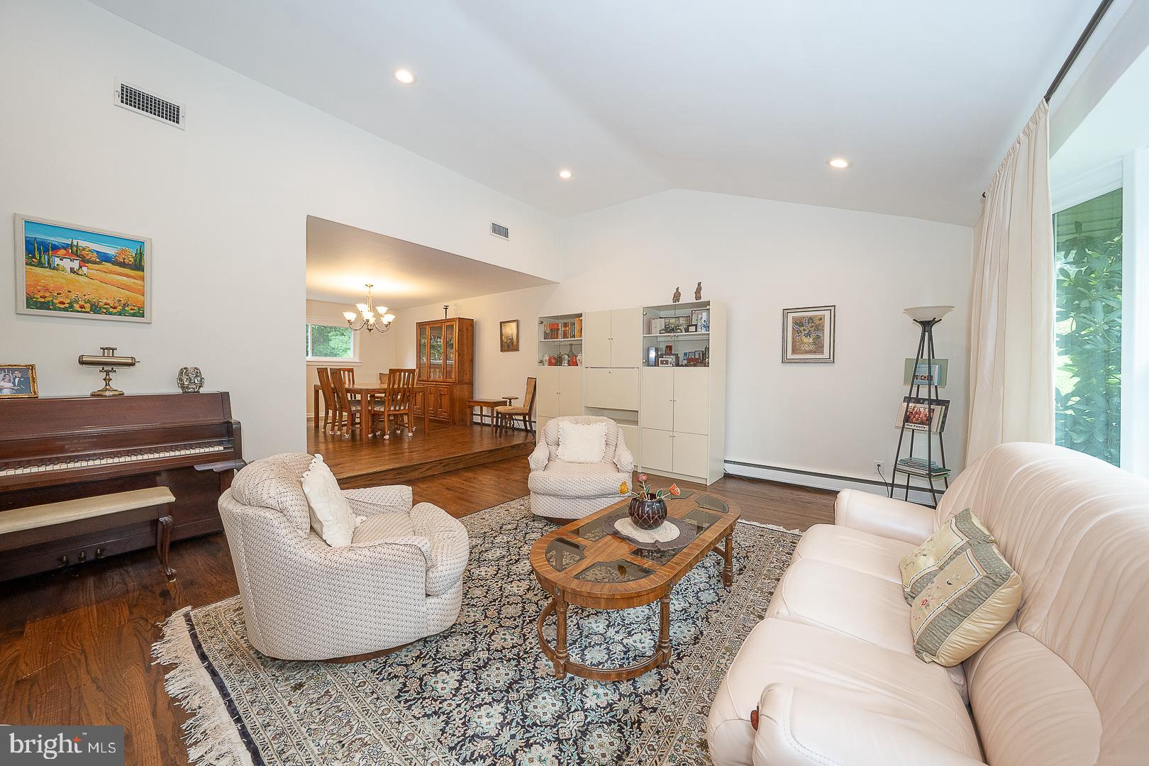 528 SPRAGUE ROAD