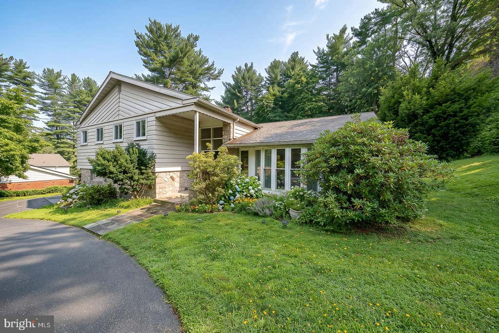 Photo of 528 Sprague Road, PENN VALLEY, PA 19072 (MLS # PAMC2191950)