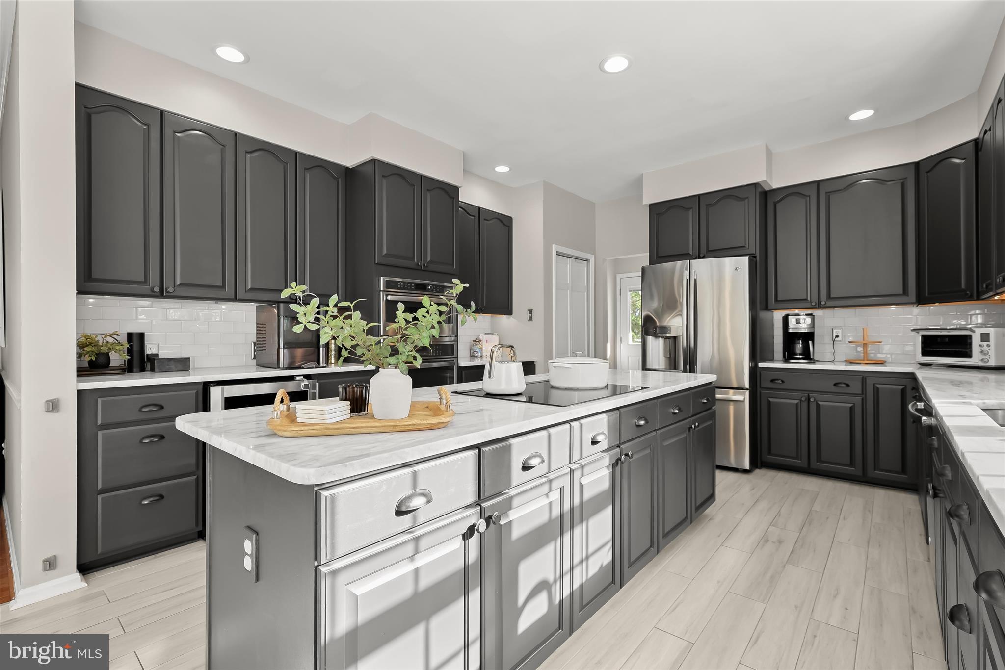 HURLINE FARMS - Residential