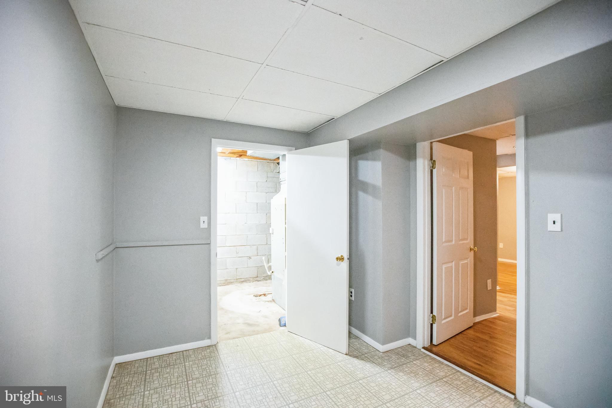 NEWINGTON COMMONS - Residential Lease