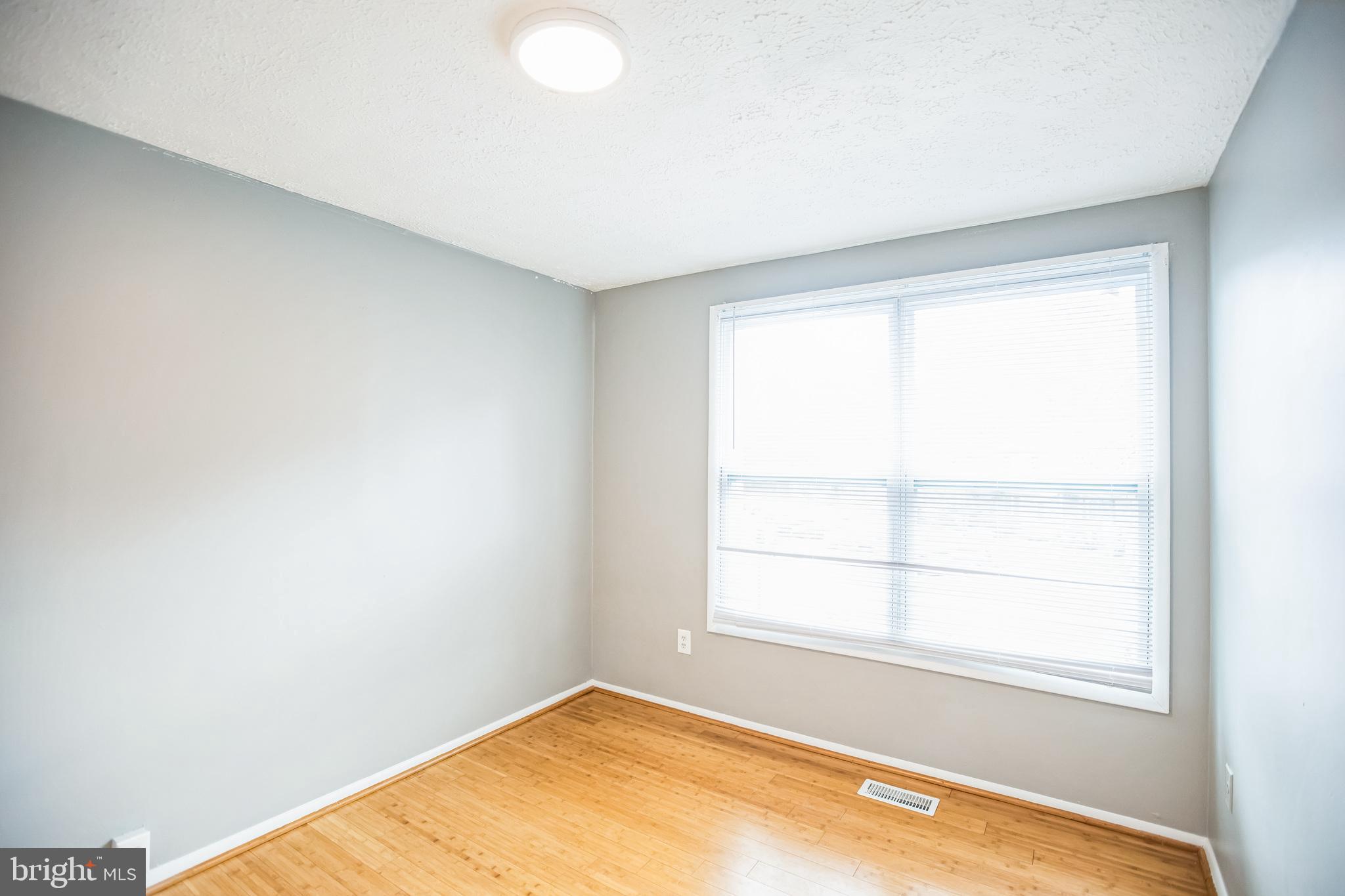 NEWINGTON COMMONS - Residential Lease