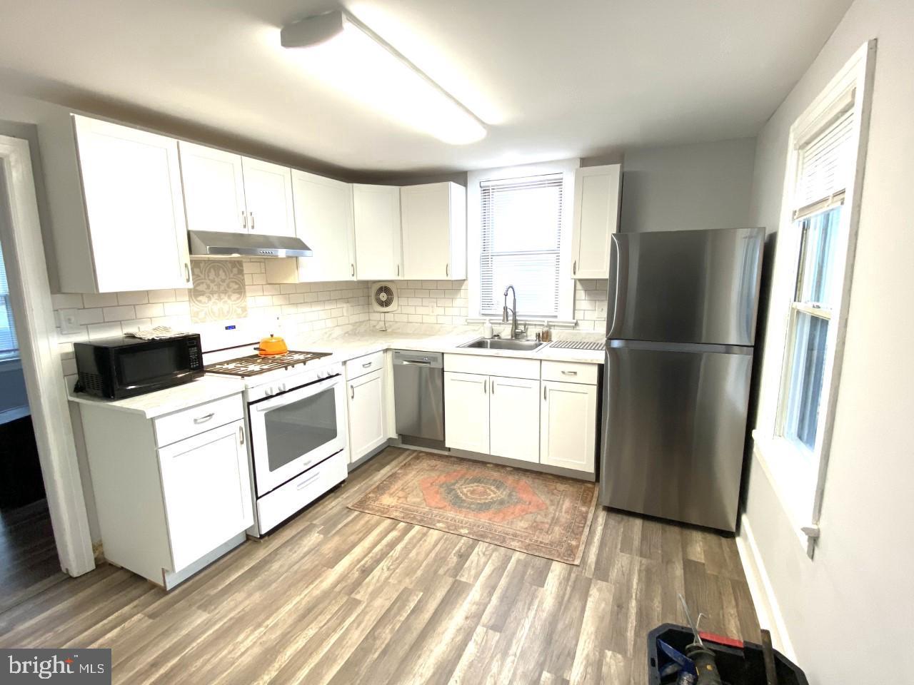 864 WHITEHORSE MERCERVILLE ROAD