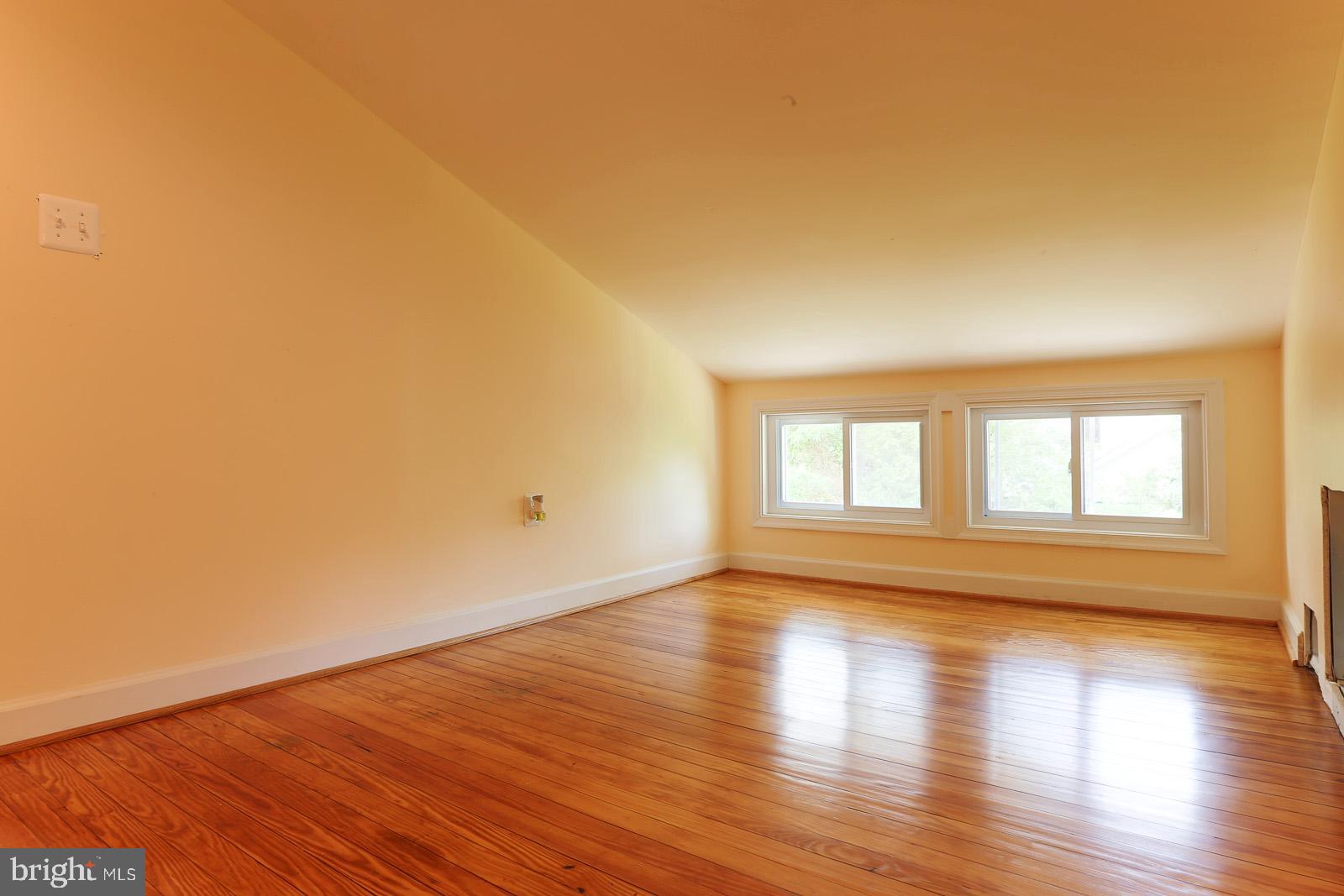 CLINTON - Residential