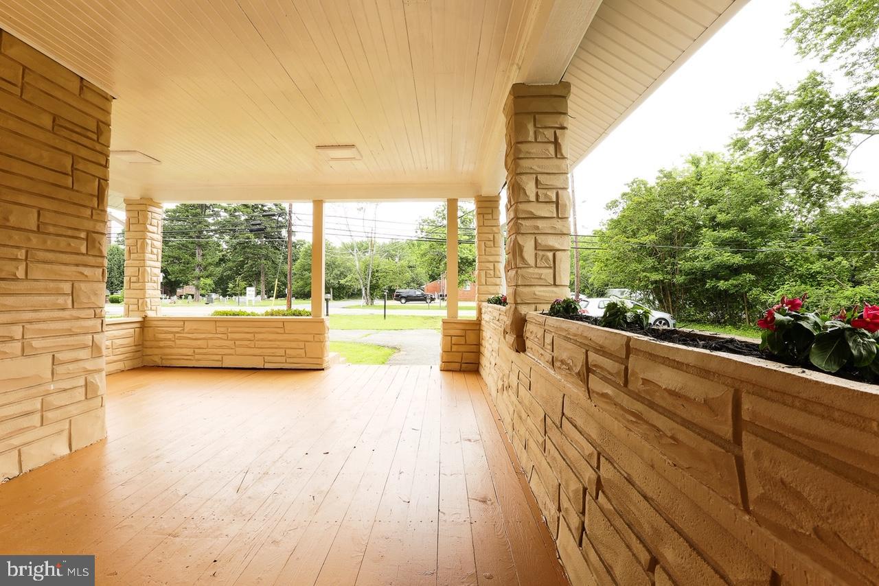 CLINTON - Residential