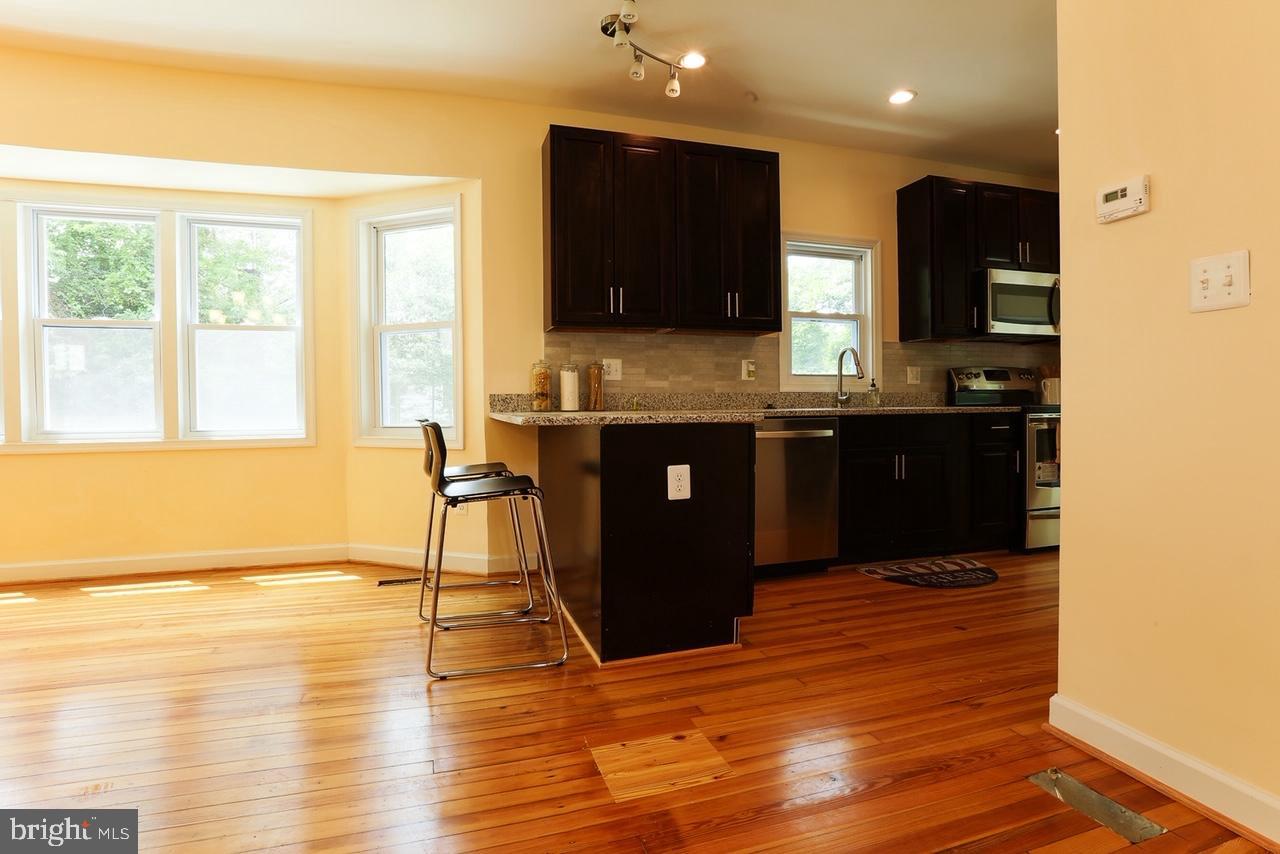 CLINTON - Residential