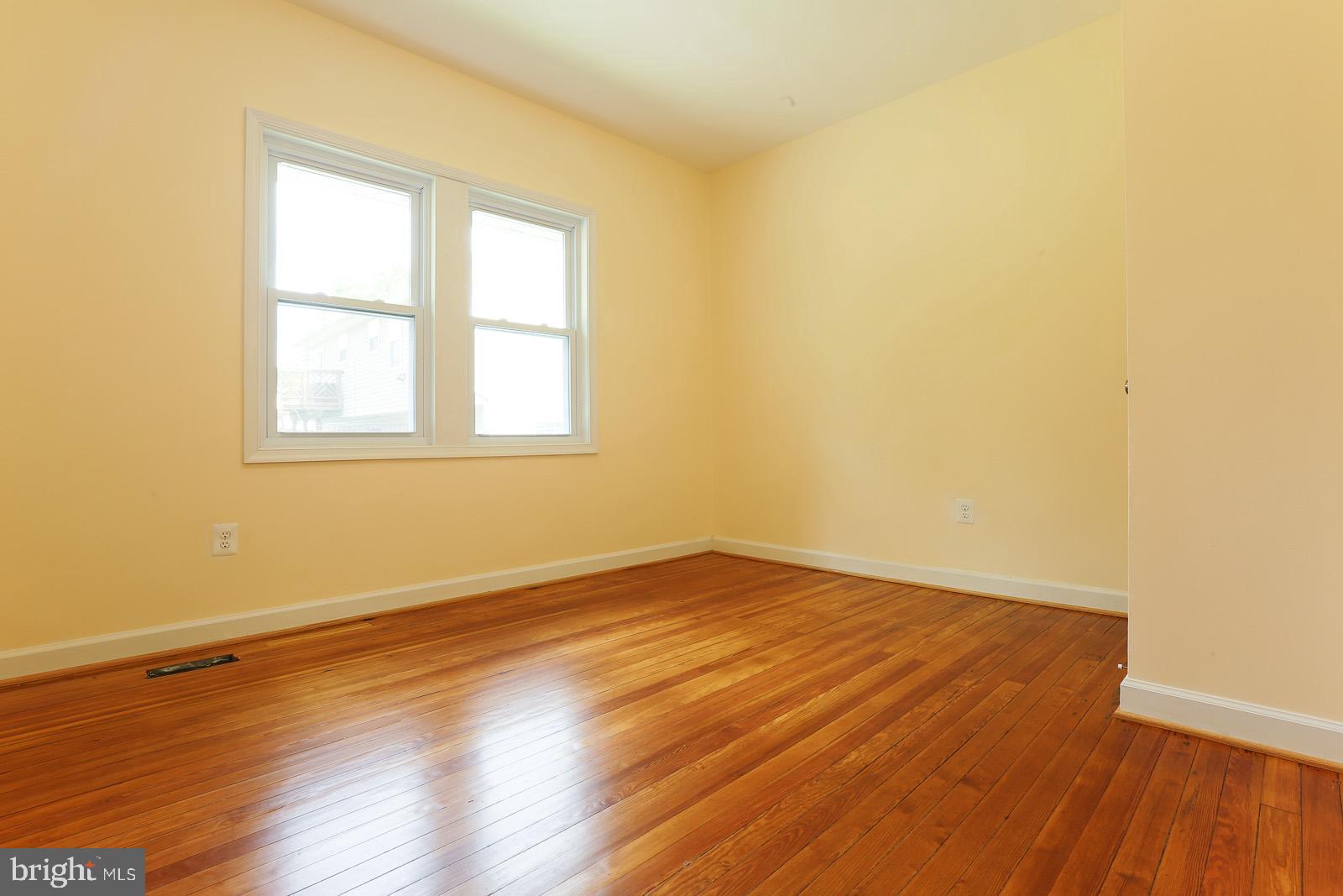 CLINTON - Residential