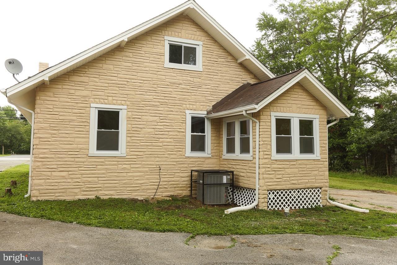 CLINTON - Residential