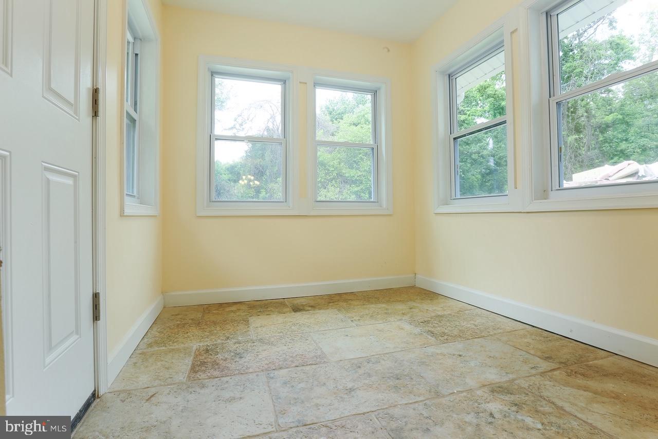 CLINTON - Residential