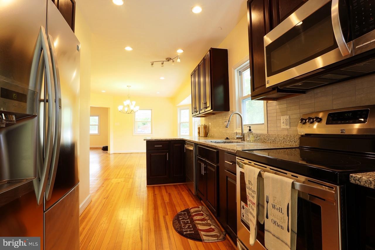 CLINTON - Residential