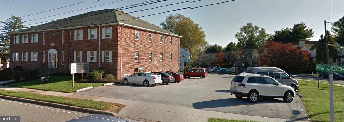 850 W CHESTER PIKE