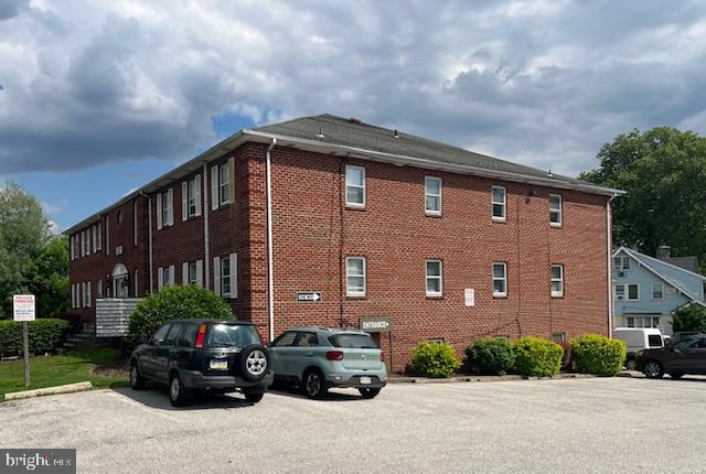 850 W CHESTER PIKE