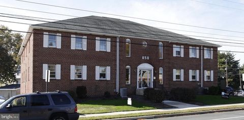 850 W CHESTER PIKE HAVERTOWN PA 19083