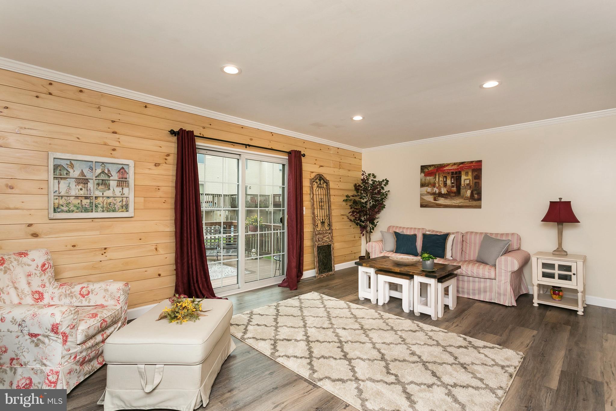 SILVER SPRING STATION - Residential