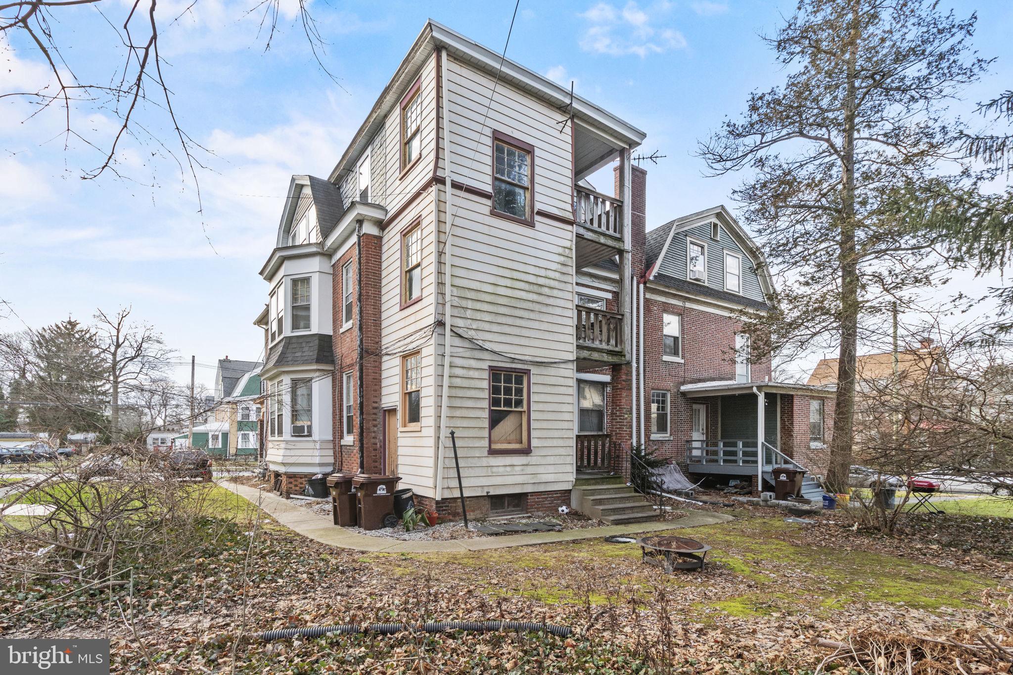 LANSDOWNE - Residential Income