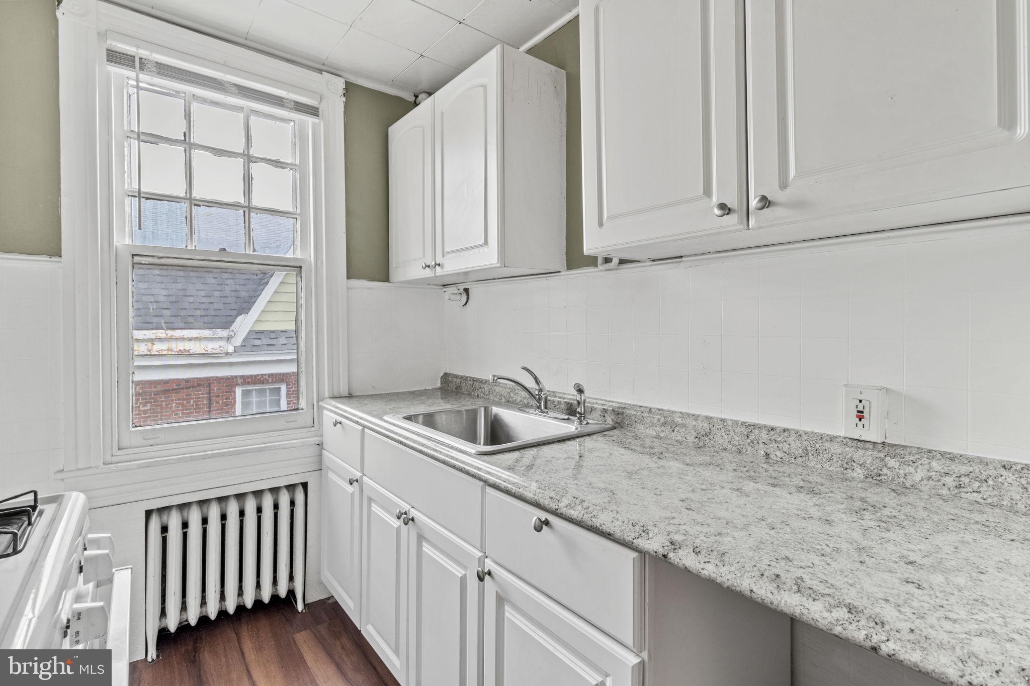 LANSDOWNE - Residential Income
