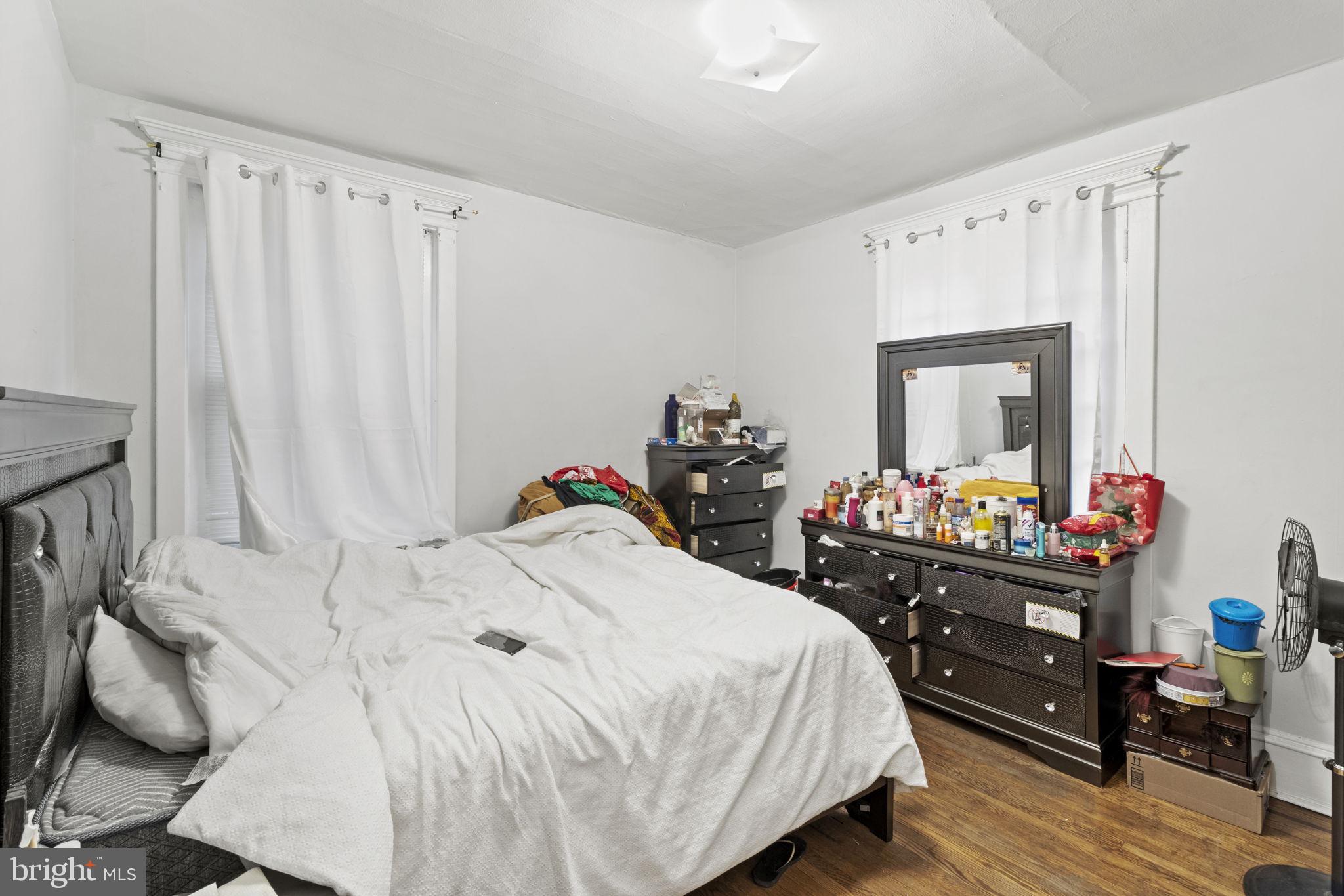 LANSDOWNE - Residential Income