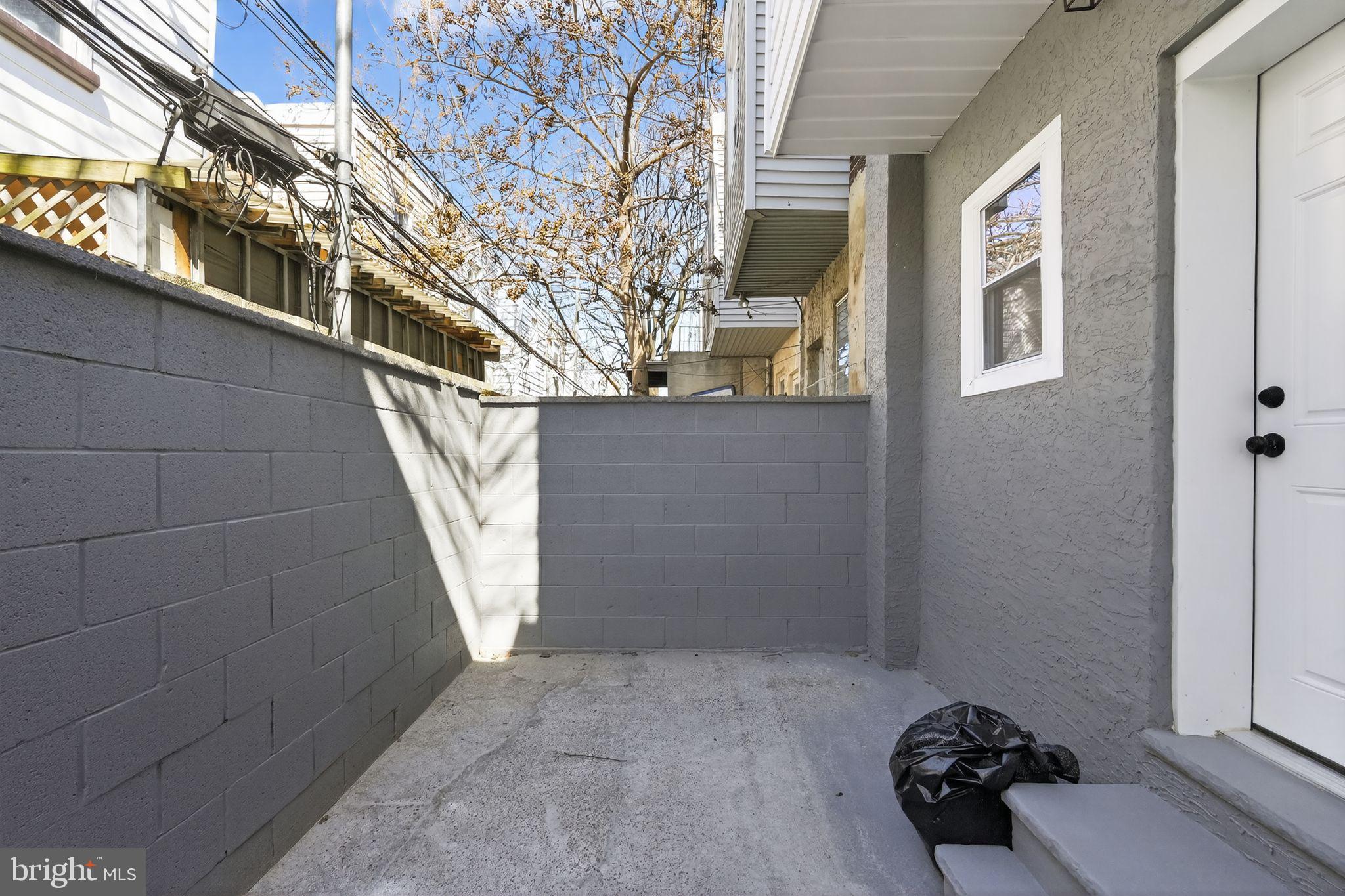 WHITMAN - Residential